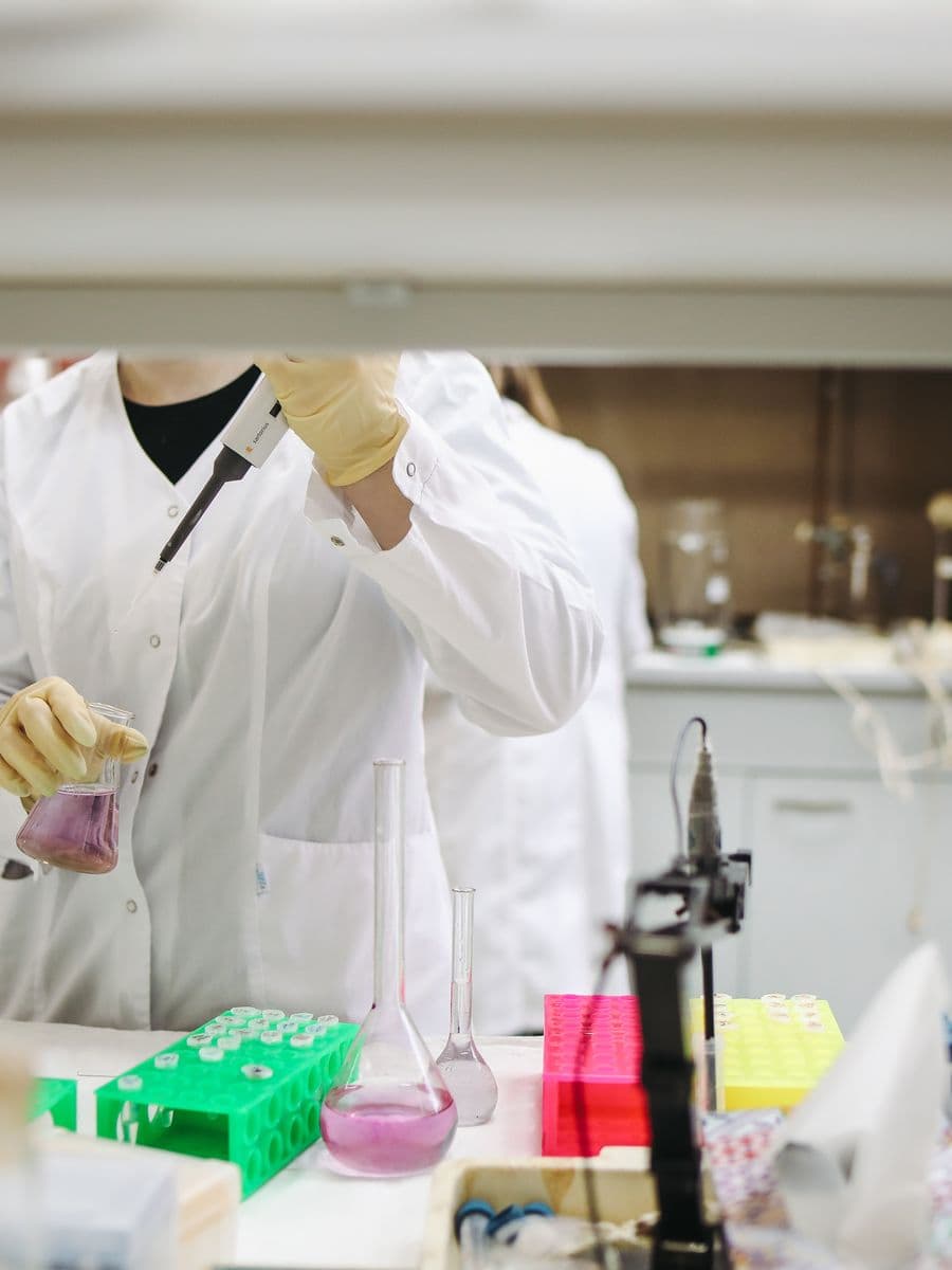 Scientist working in a pharmaceutical laboratory